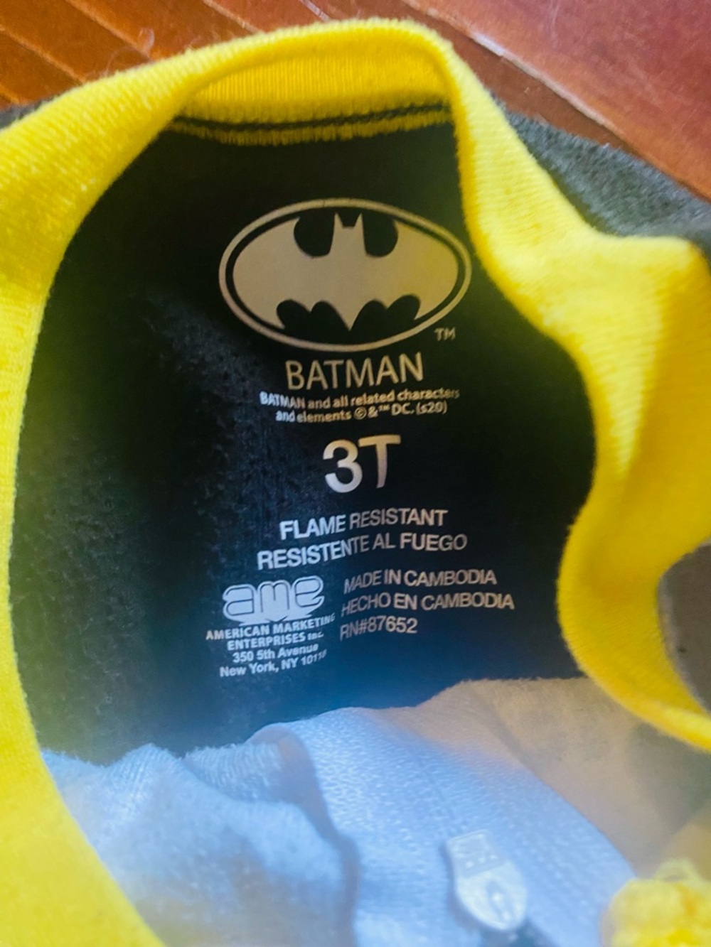 Batman one piece footed pajama - Picture 3 of 4